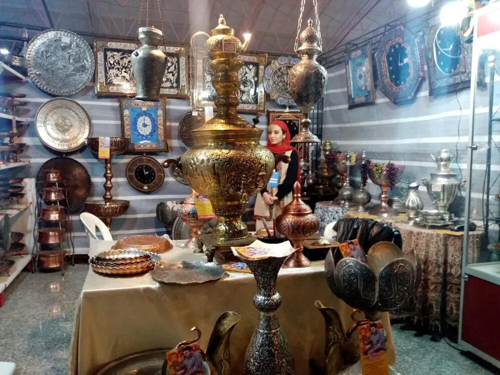 رخ نمایی هنر ایرانی در نمایشگاه صنایع دستی/بازار فروش رونق گرفت